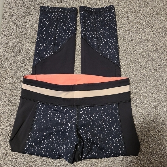 Lululemon Black Splatter Print Give Me QI Cropped Luon Leggings Pink Size 6 - Picture 7 of 8